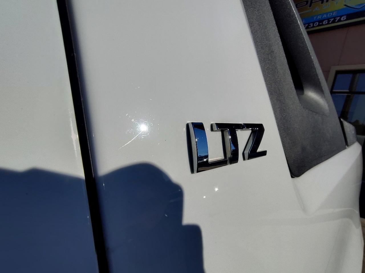 Chevrolet Avalanche LTZ 4D SUV 4WD 2011