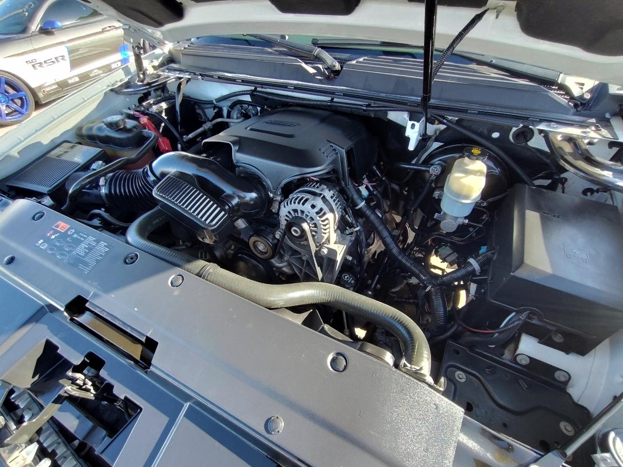 Chevrolet Avalanche LTZ 4D SUV 4WD 2011