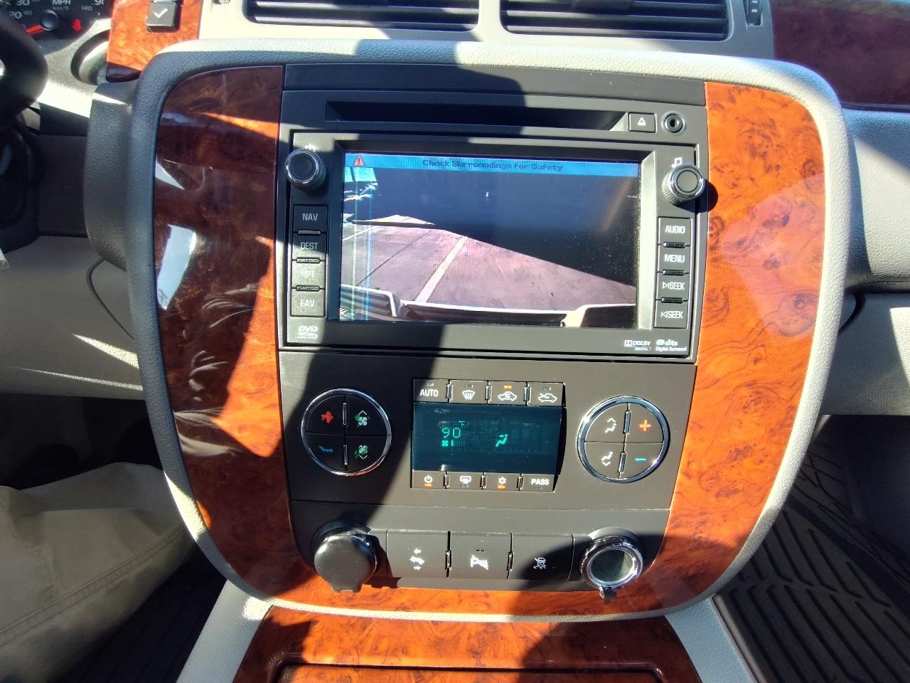 Chevrolet Avalanche LTZ 4D SUV 4WD 2011