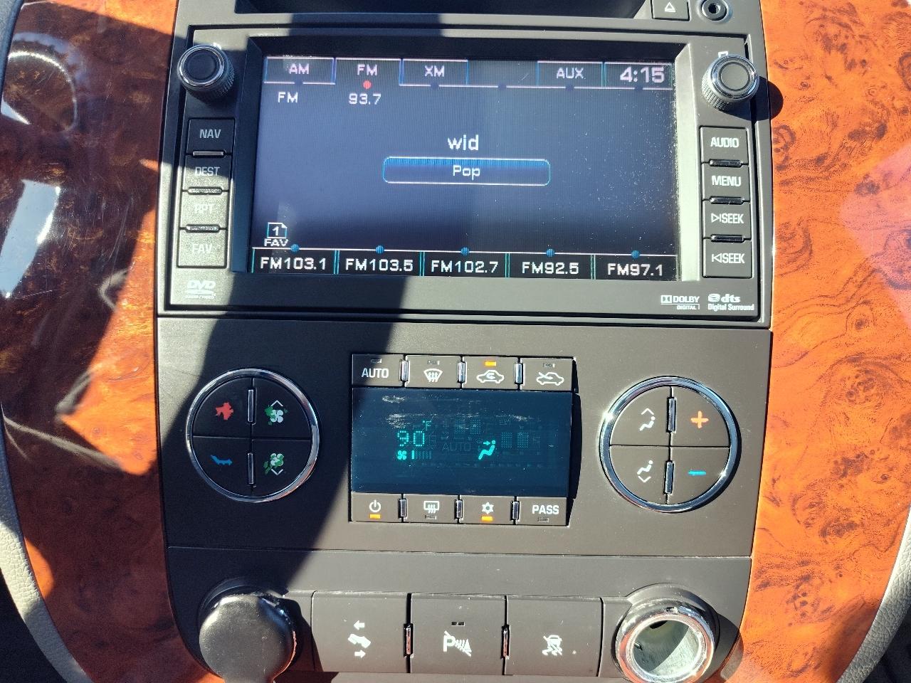 Chevrolet Avalanche LTZ 4D SUV 4WD 2011