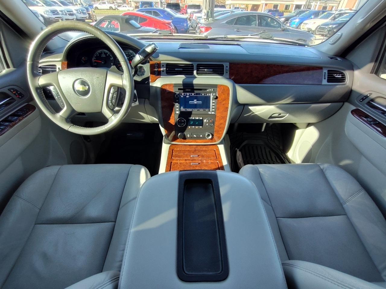 Chevrolet Avalanche LTZ 4D SUV 4WD 2011