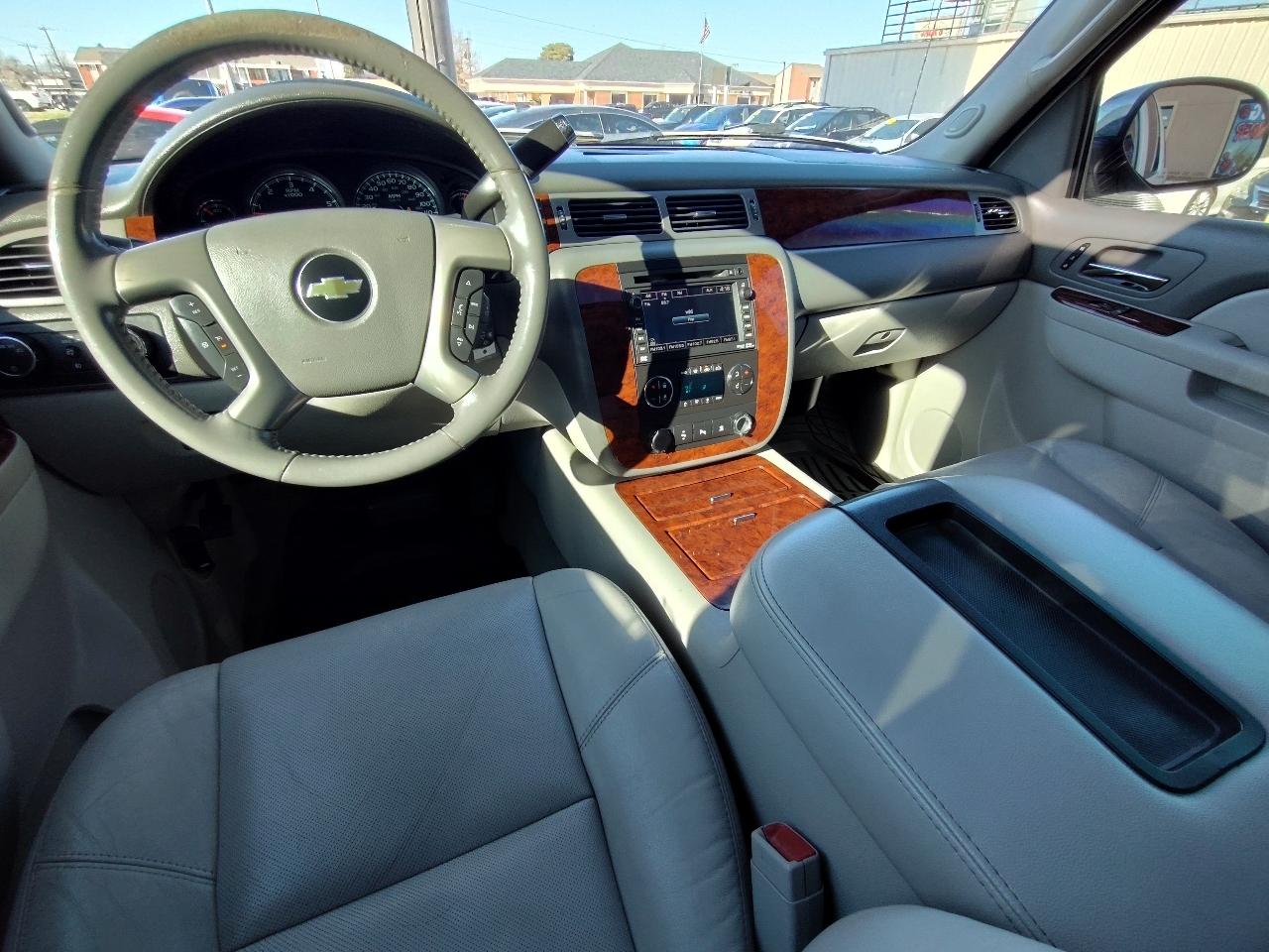 Chevrolet Avalanche LTZ 4D SUV 4WD 2011