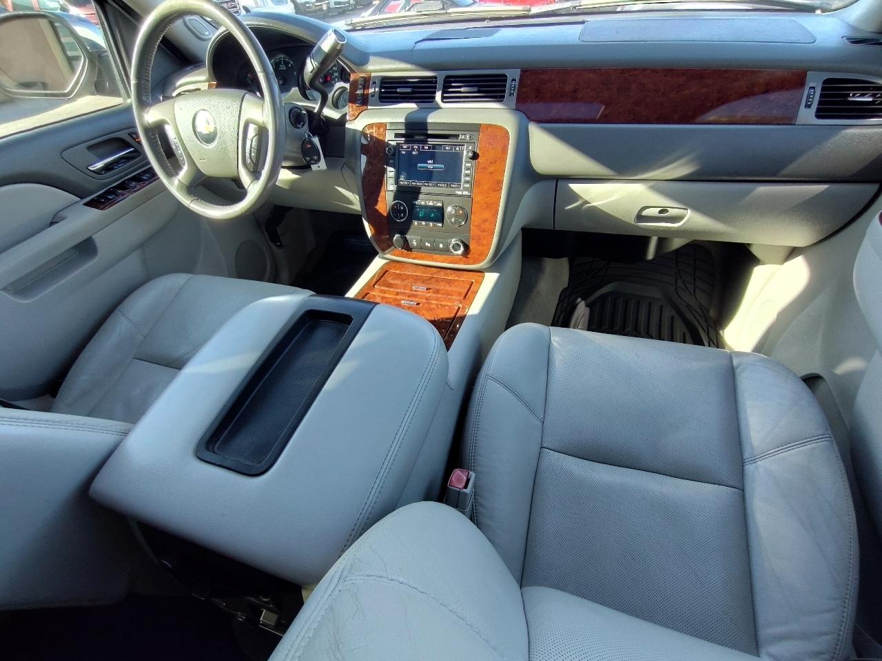 Chevrolet Avalanche LTZ 4D SUV 4WD 2011