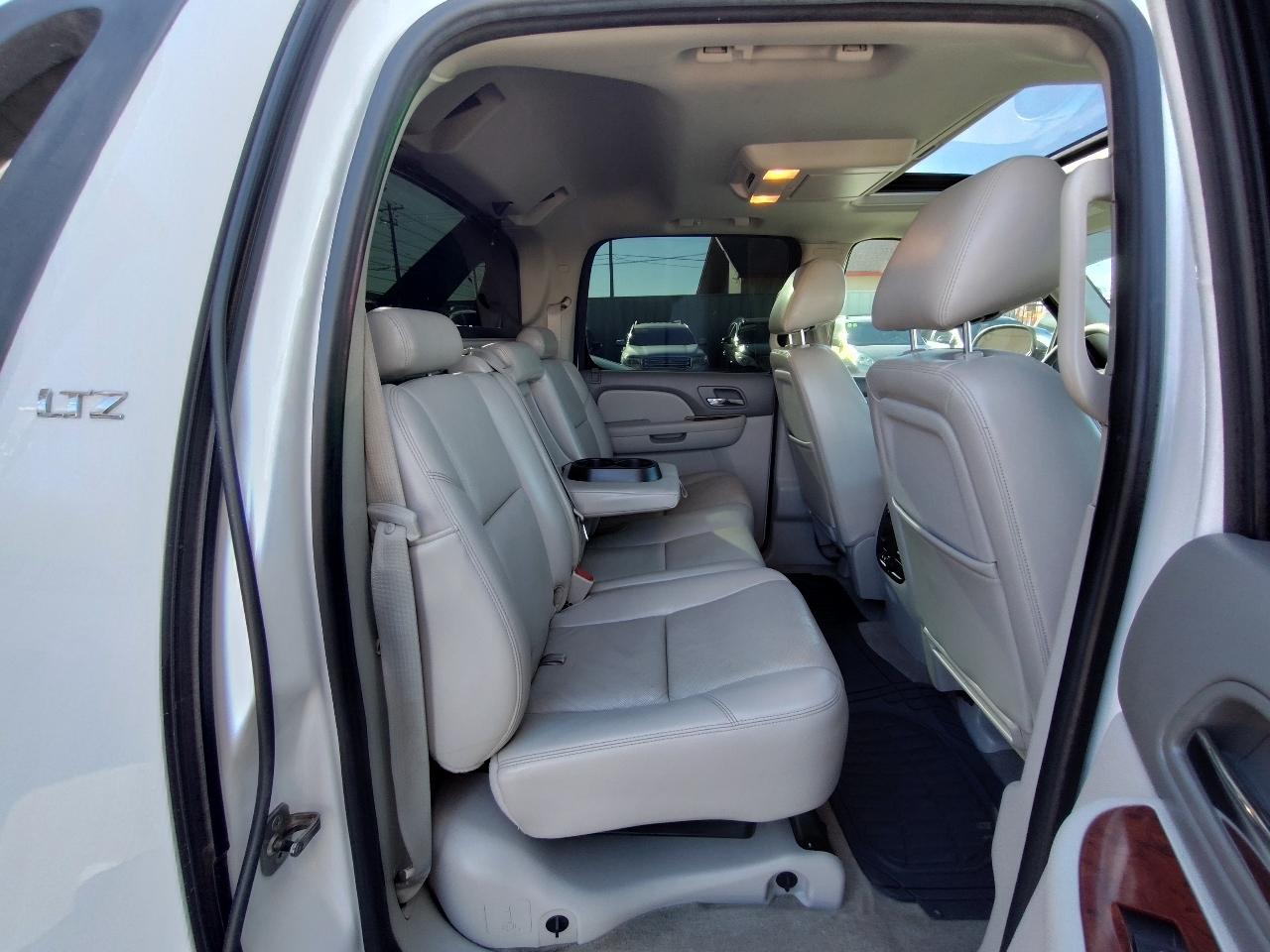 Chevrolet Avalanche LTZ 4D SUV 4WD 2011