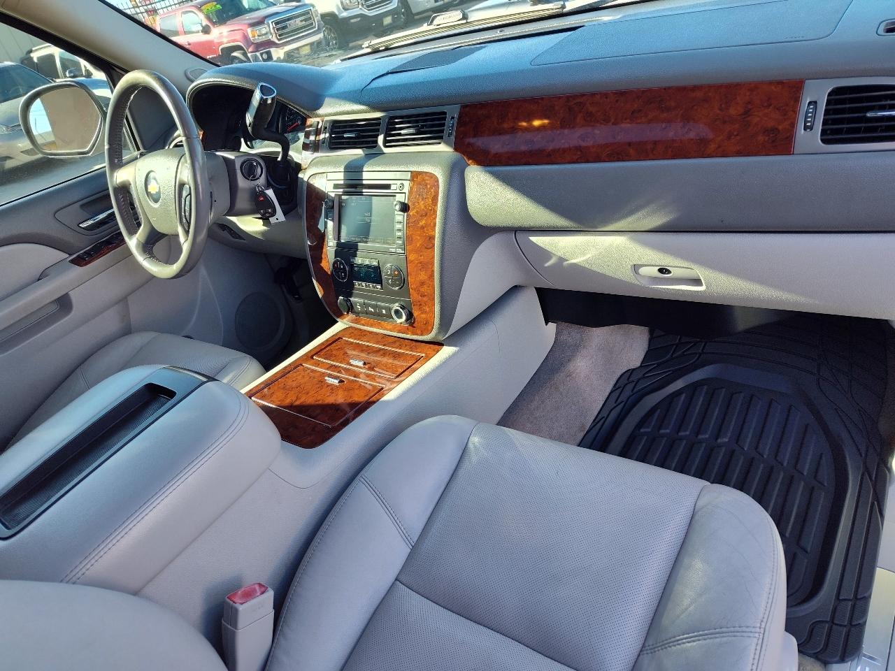 Chevrolet Avalanche LTZ 4D SUV 4WD 2011