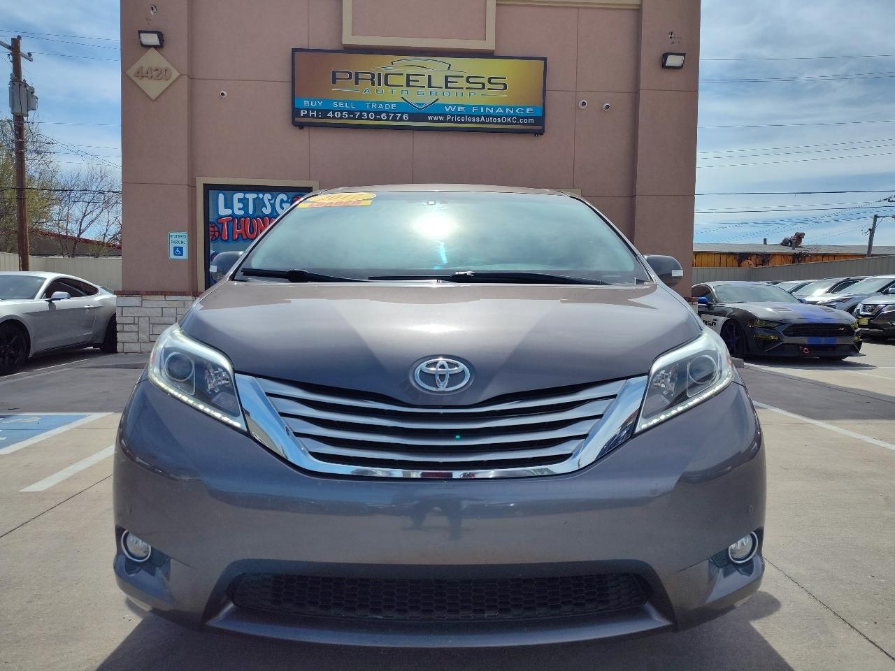 Toyota Sienna Limited Premium 7-Passenger 2017