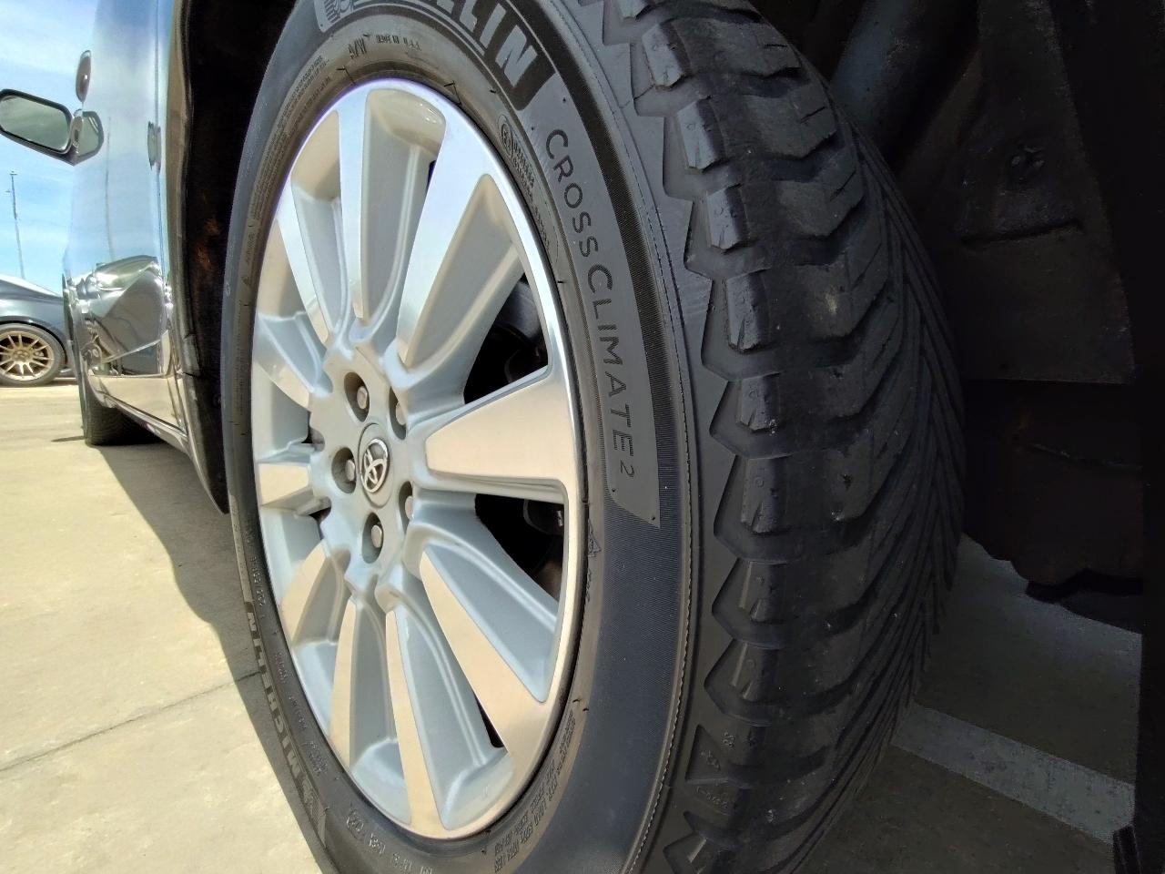 Toyota Sienna Limited Premium 7-Passenger 2017