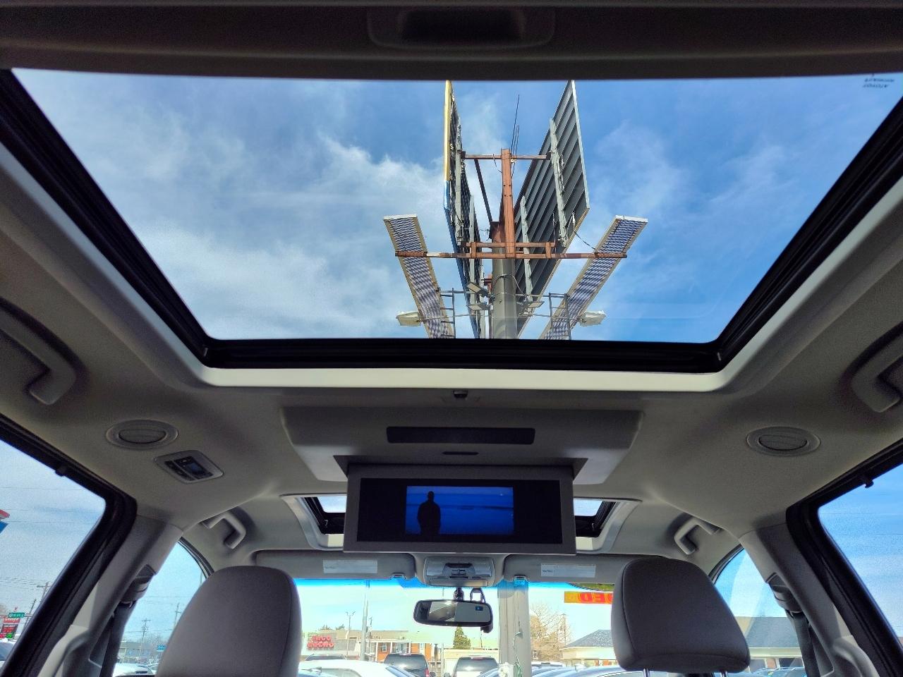 Toyota Sienna Limited Premium 7-Passenger 2017