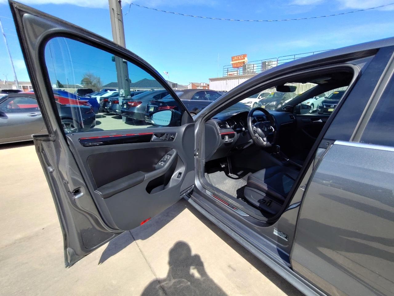 Volkswagen Jetta 2.0T GLI 6A 2017