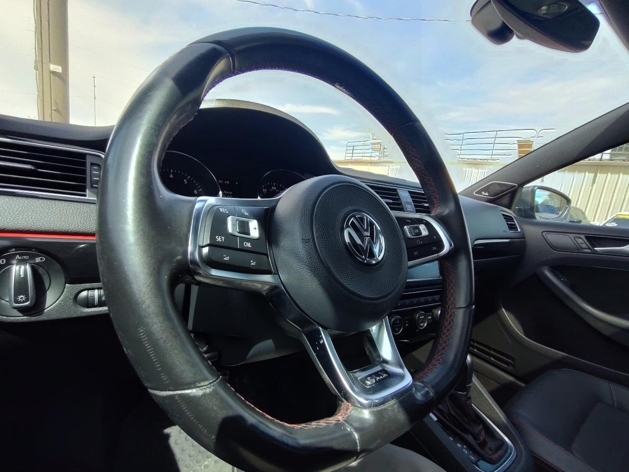 Volkswagen Jetta 2.0T GLI 6A 2017