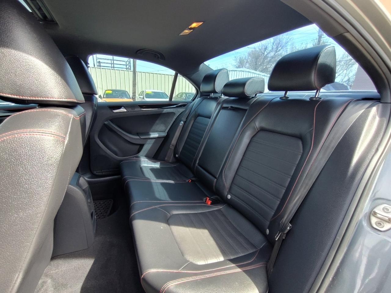 Volkswagen Jetta 2.0T GLI 6A 2017