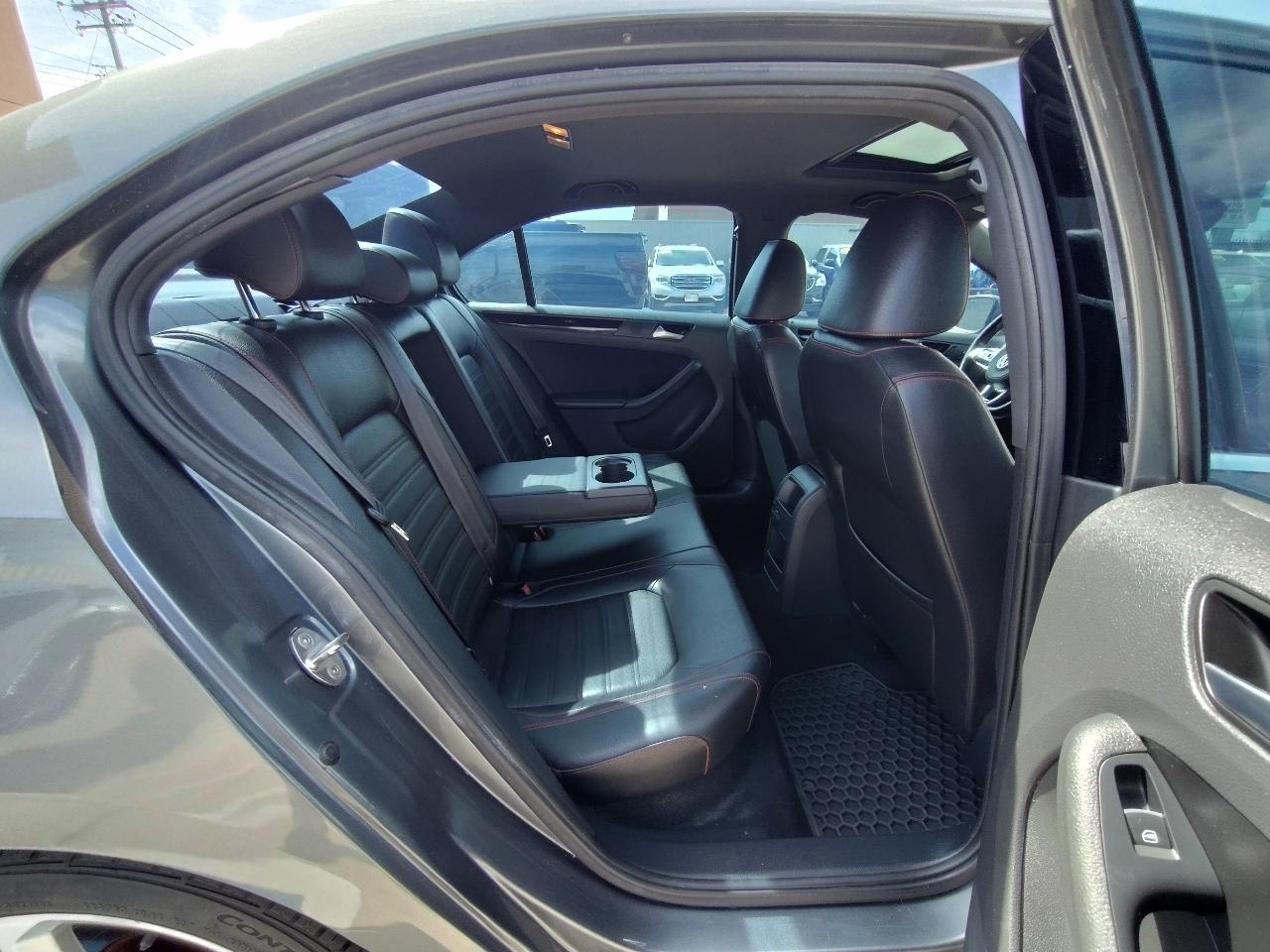 Volkswagen Jetta 2.0T GLI 6A 2017