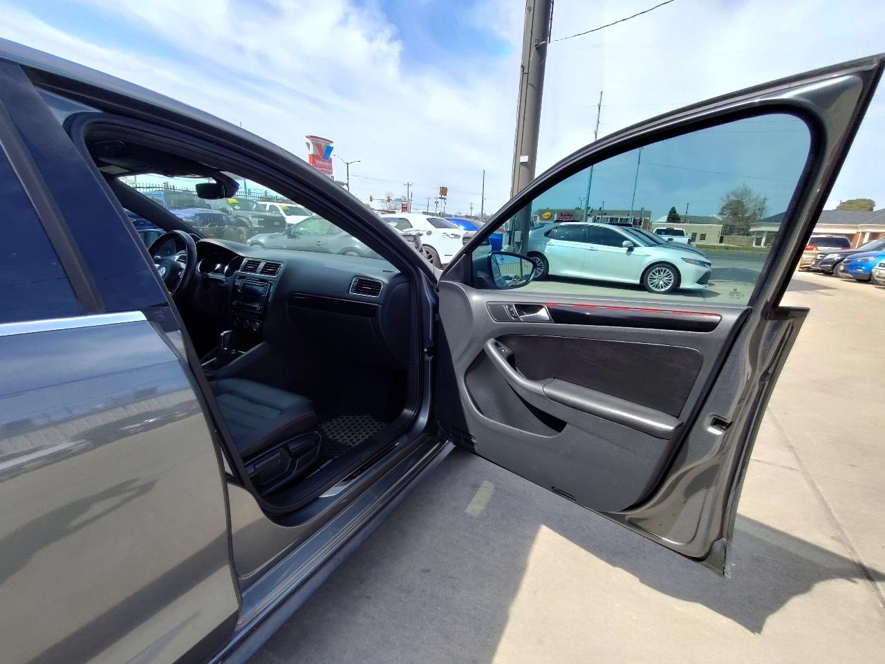 Volkswagen Jetta 2.0T GLI 6A 2017