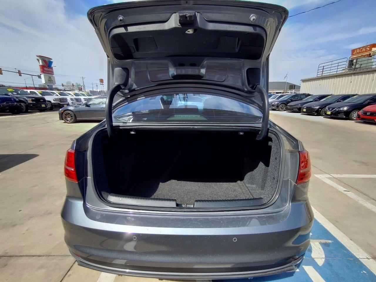 Volkswagen Jetta 2.0T GLI 6A 2017