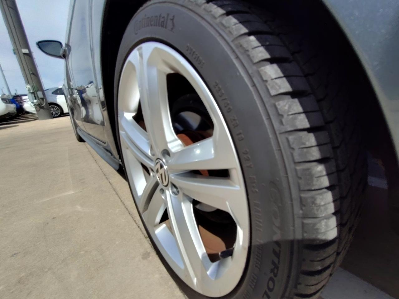 Volkswagen Jetta 2.0T GLI 6A 2017