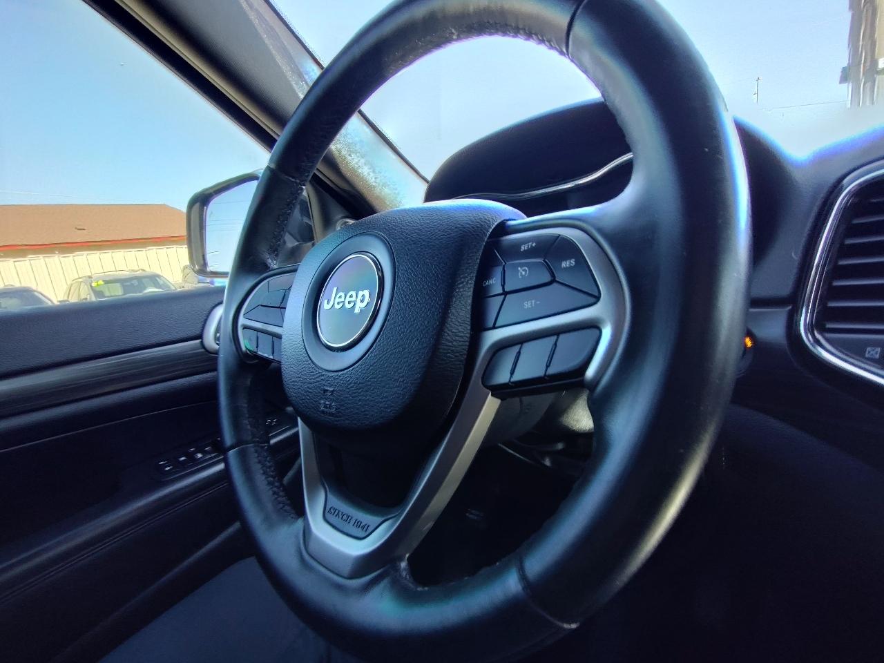 Jeep Grand Cherokee Laredo 4D SUV RWD 2019