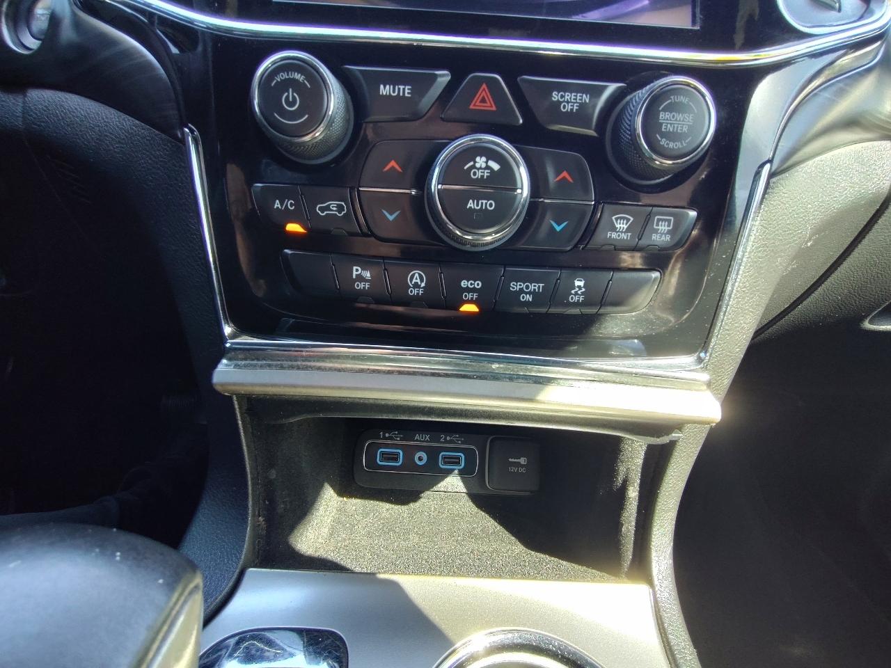 Jeep Grand Cherokee Laredo 4D SUV RWD 2019