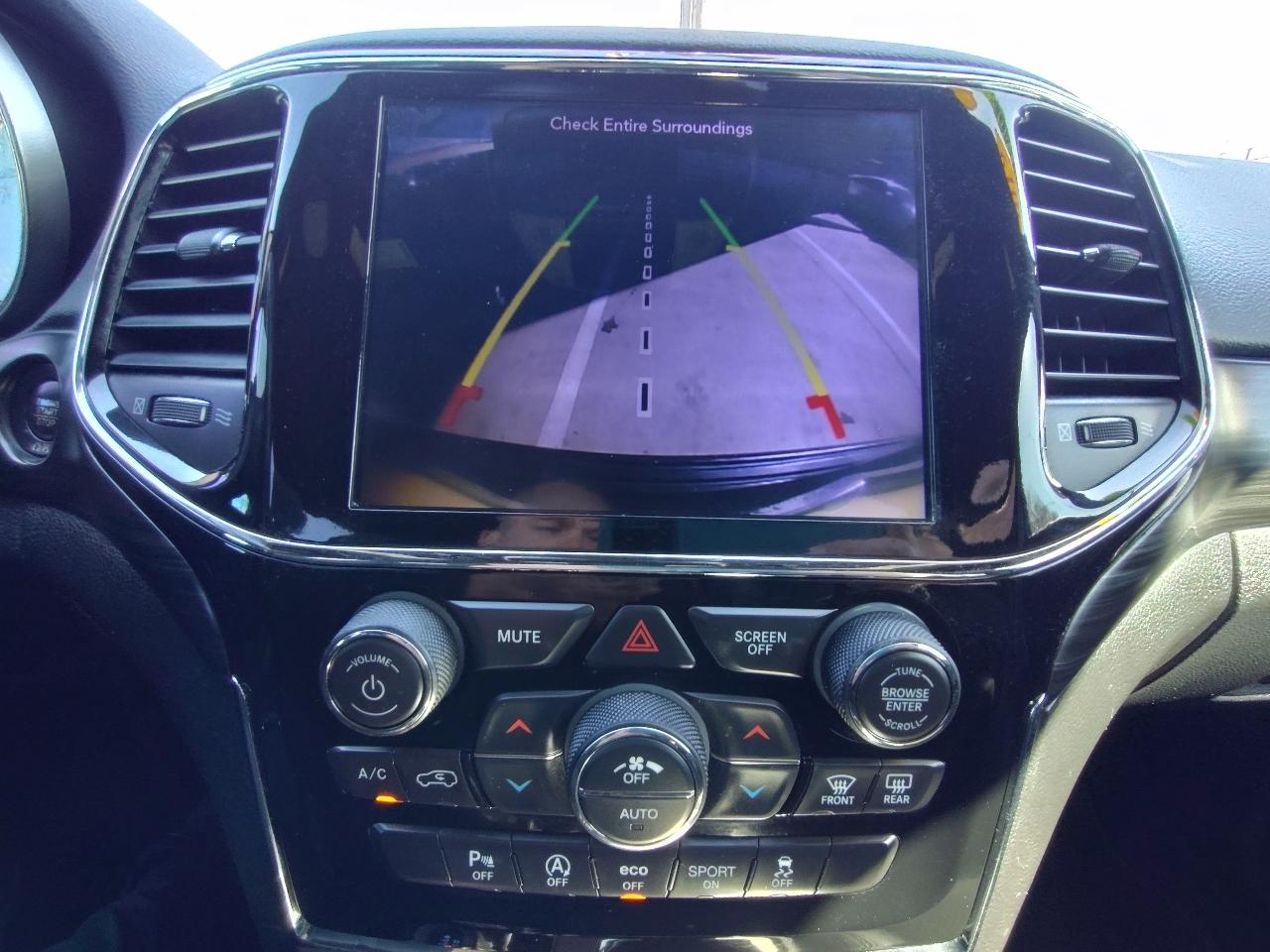 Jeep Grand Cherokee Laredo 4D SUV RWD 2019