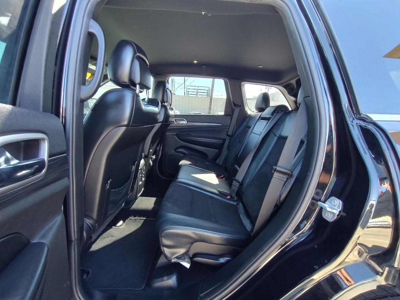 Jeep Grand Cherokee Laredo 4D SUV RWD 2019