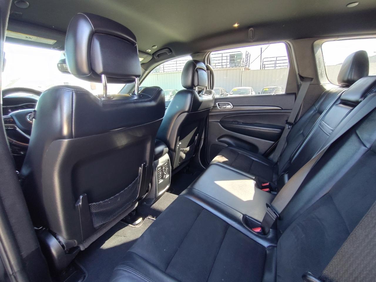 Jeep Grand Cherokee Laredo 4D SUV RWD 2019