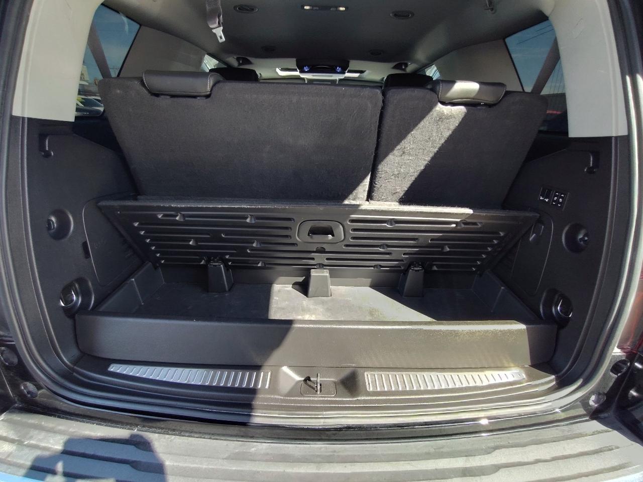 Chevrolet Tahoe Premier 4D SUV RWD 2017