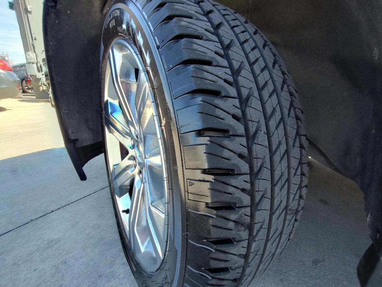 Chevrolet Tahoe Premier 4D SUV RWD 2017