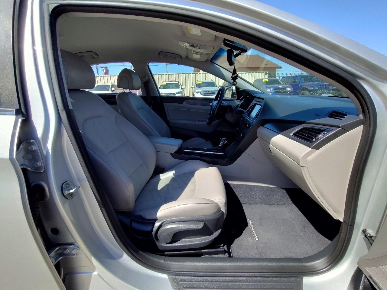 Hyundai Sonata Sport + 4D Sedan 2.4 2015