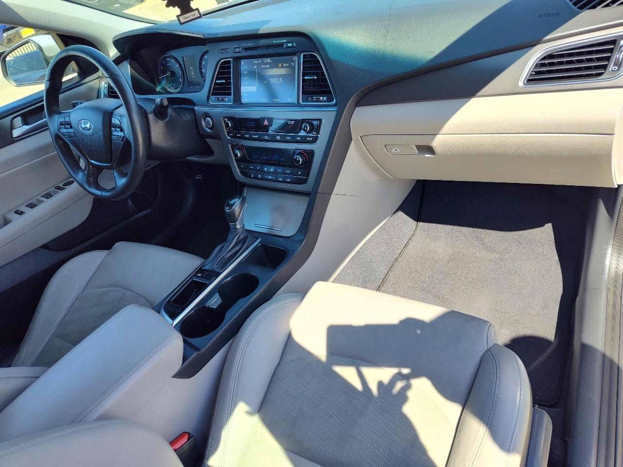 Hyundai Sonata Sport + 4D Sedan 2.4 2015