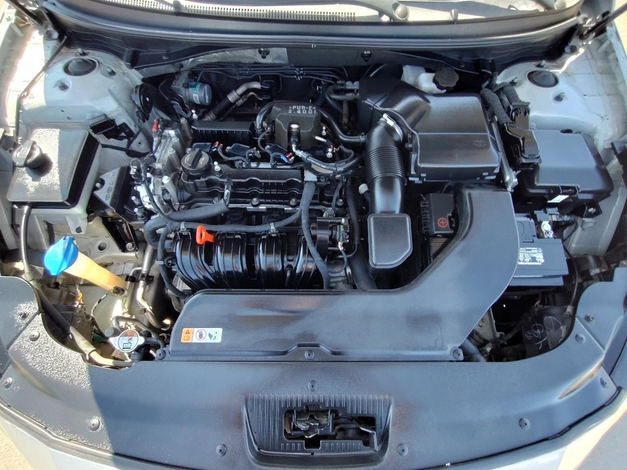 Hyundai Sonata Sport + 4D Sedan 2.4 2015