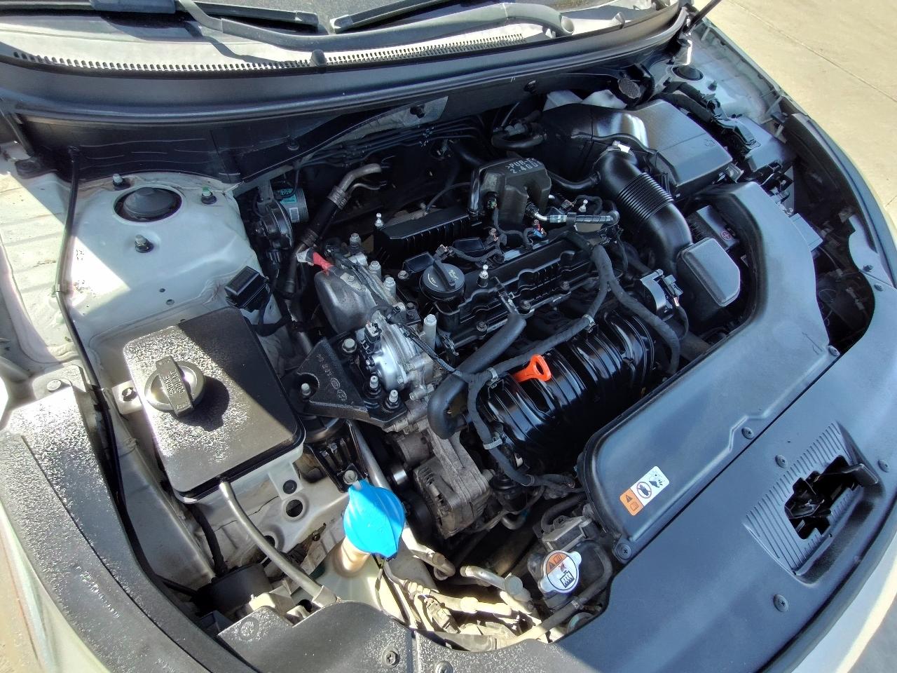 Hyundai Sonata Sport + 4D Sedan 2.4 2015