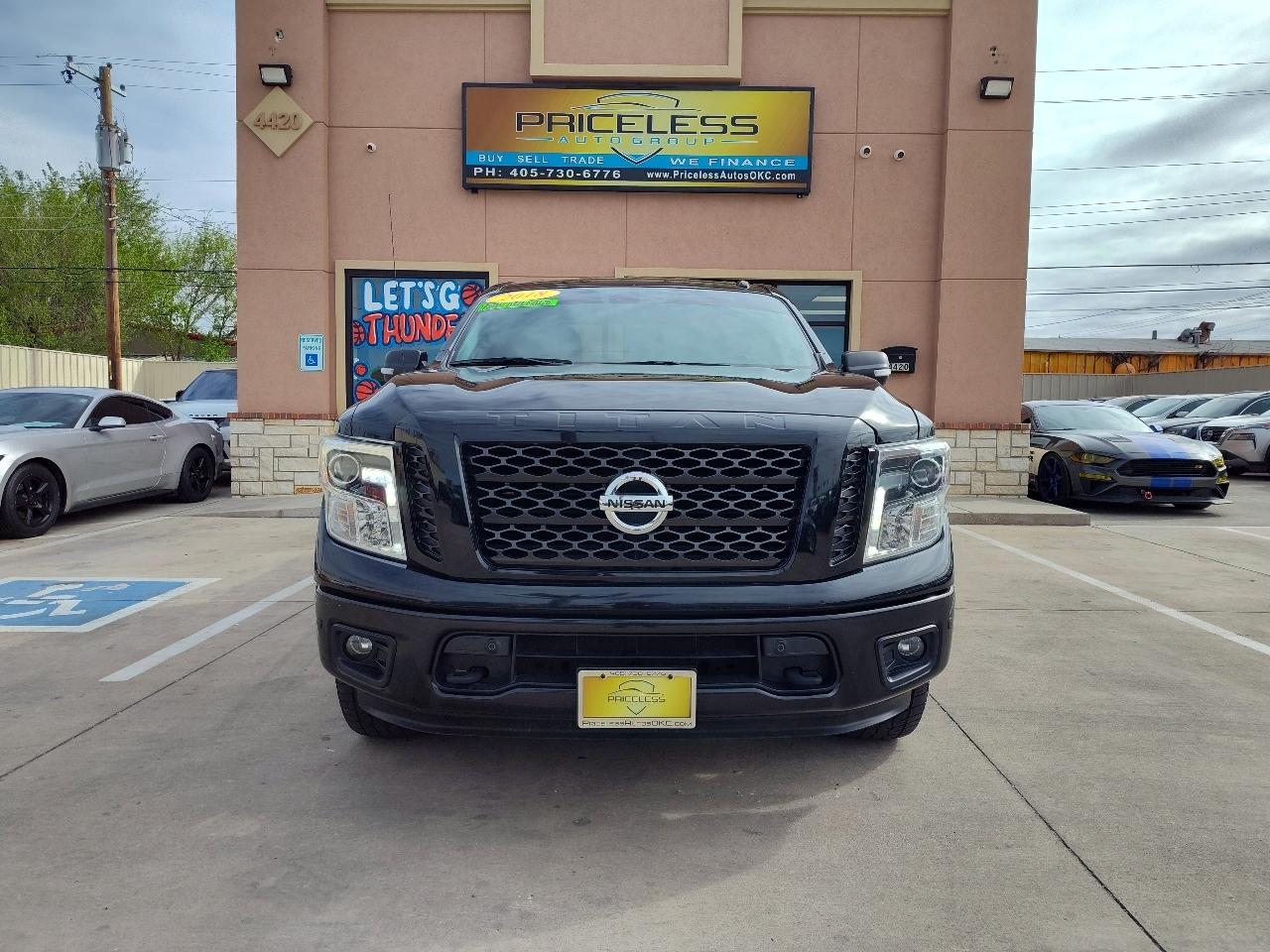 Nissan Titan SV Crew Cab 4WD 2018