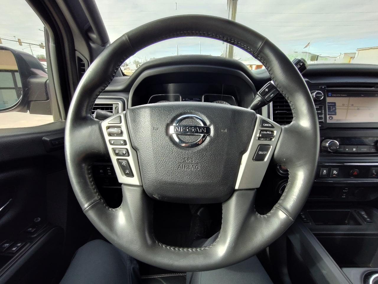 Nissan Titan SV Crew Cab 4WD 2018