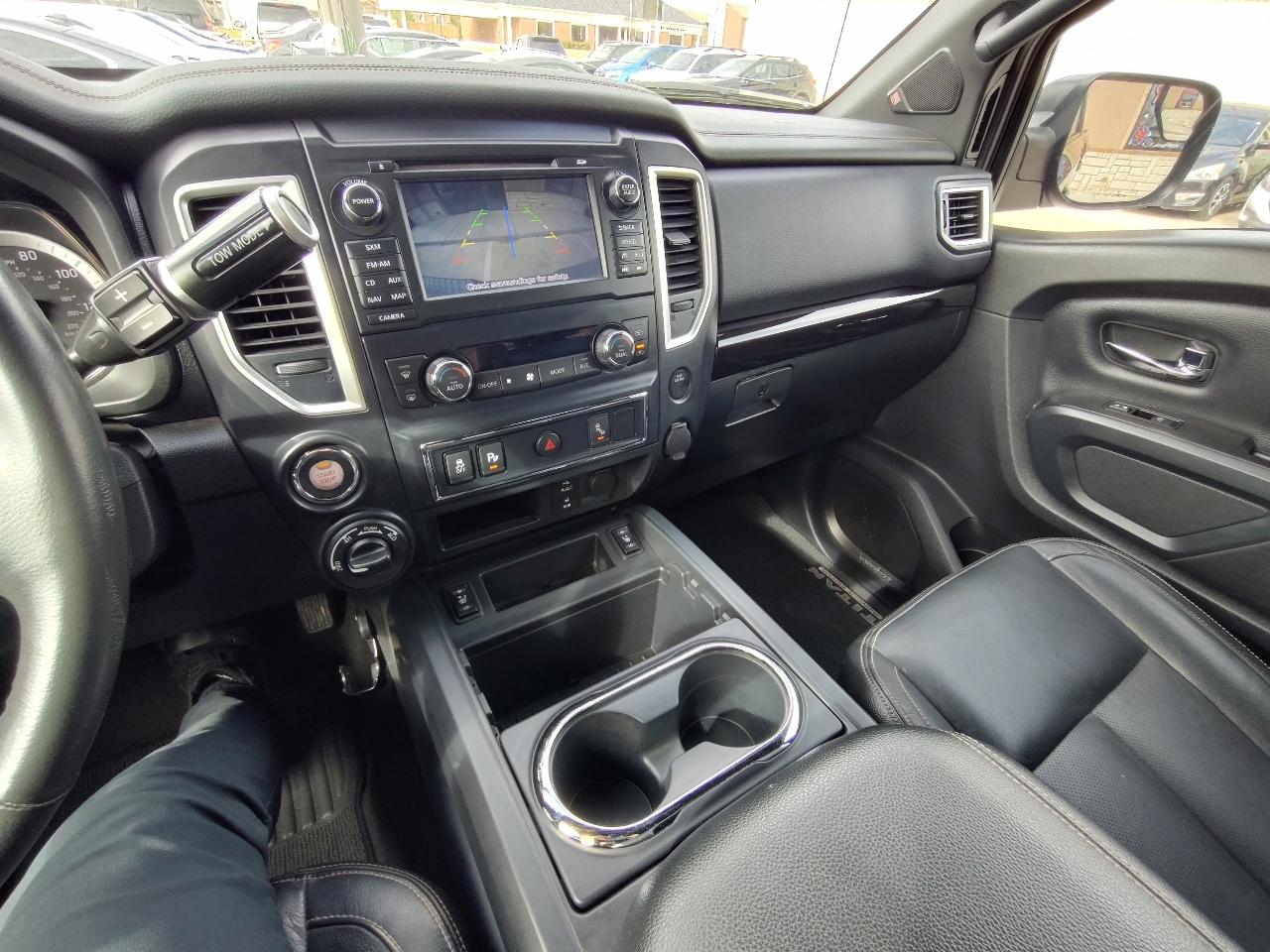 Nissan Titan SV Crew Cab 4WD 2018