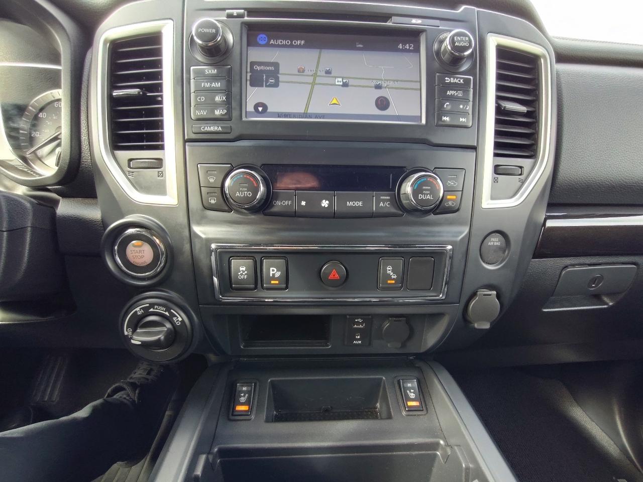 Nissan Titan SV Crew Cab 4WD 2018