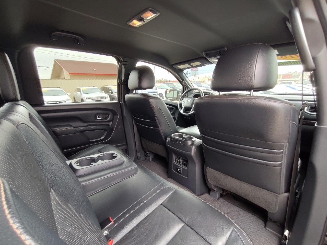 Nissan Titan SV Crew Cab 4WD 2018