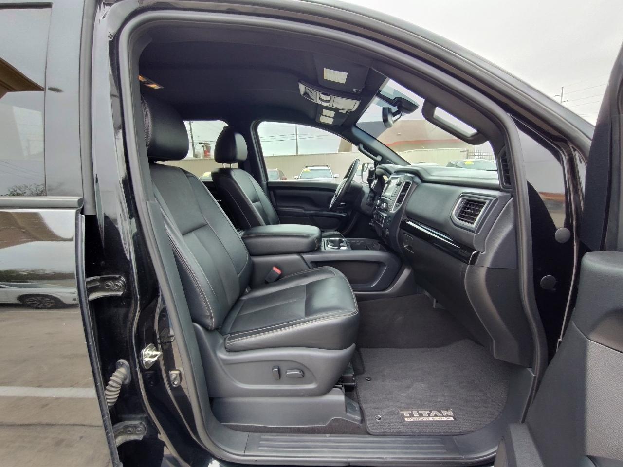 Nissan Titan SV Crew Cab 4WD 2018