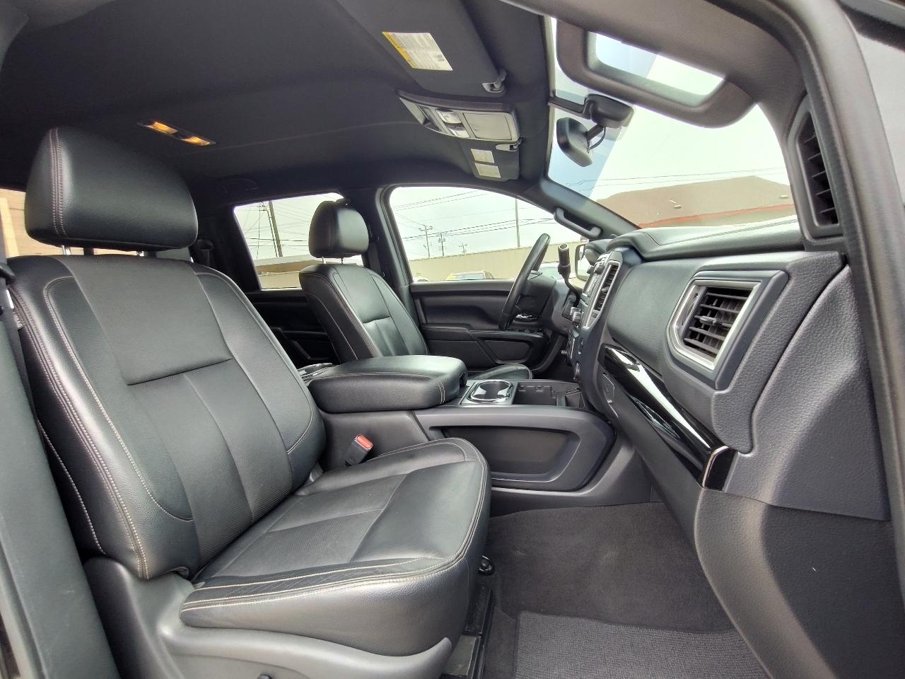 Nissan Titan SV Crew Cab 4WD 2018