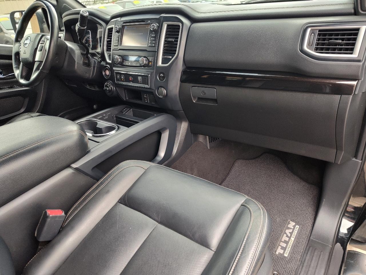 Nissan Titan SV Crew Cab 4WD 2018