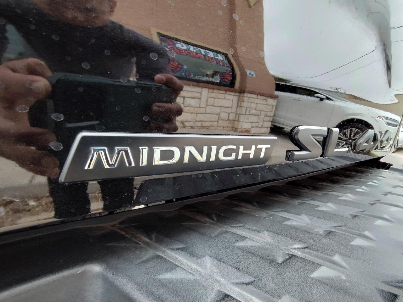 Nissan Titan SV Crew Cab 4WD 2018