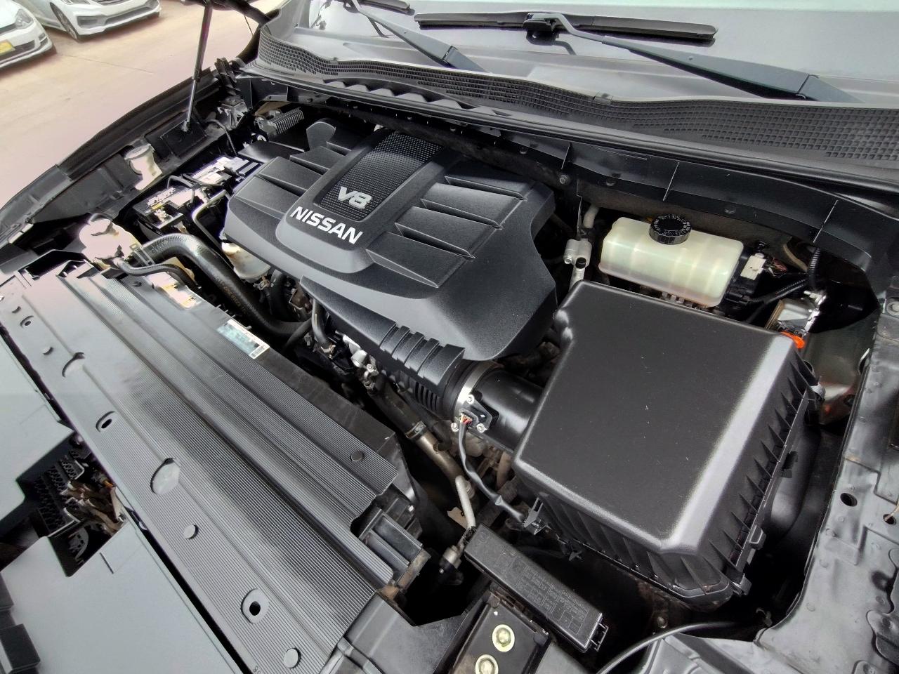 Nissan Titan SV Crew Cab 4WD 2018