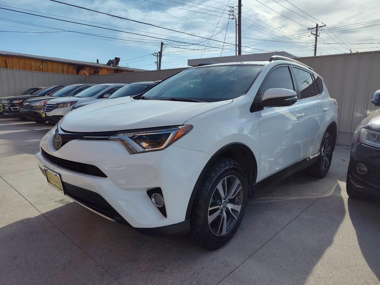 2017 Toyota RAV4 XLE Premium 4D SUV FWD