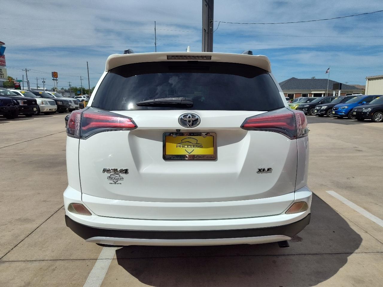 Toyota RAV4 XLE Premium 4D SUV FWD 2017