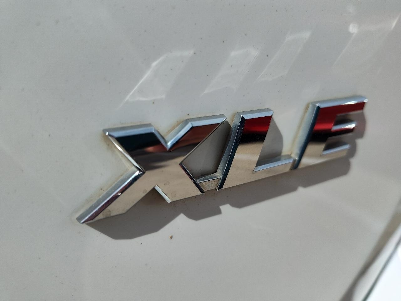 Toyota RAV4 XLE Premium 4D SUV FWD 2017