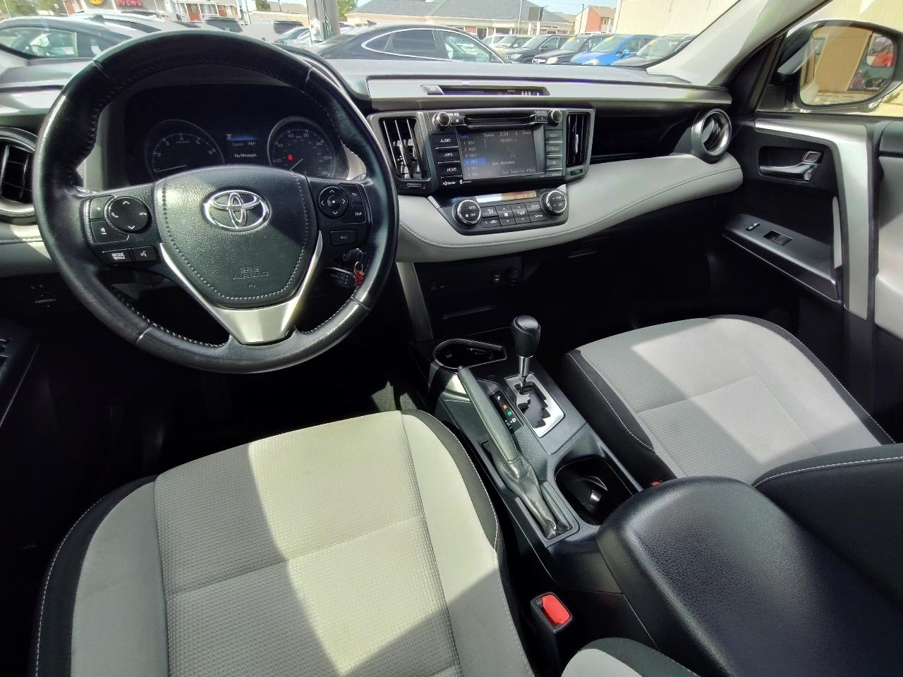 Toyota RAV4 XLE Premium 4D SUV FWD 2017