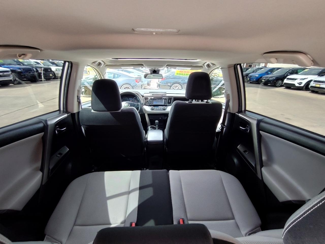 Toyota RAV4 XLE Premium 4D SUV FWD 2017