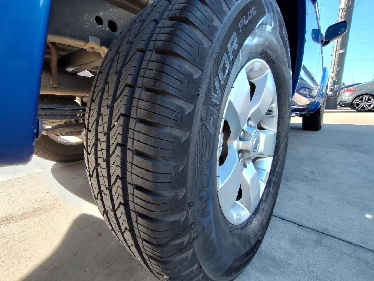 Nissan Frontier S Crew Cab 2WD 2012