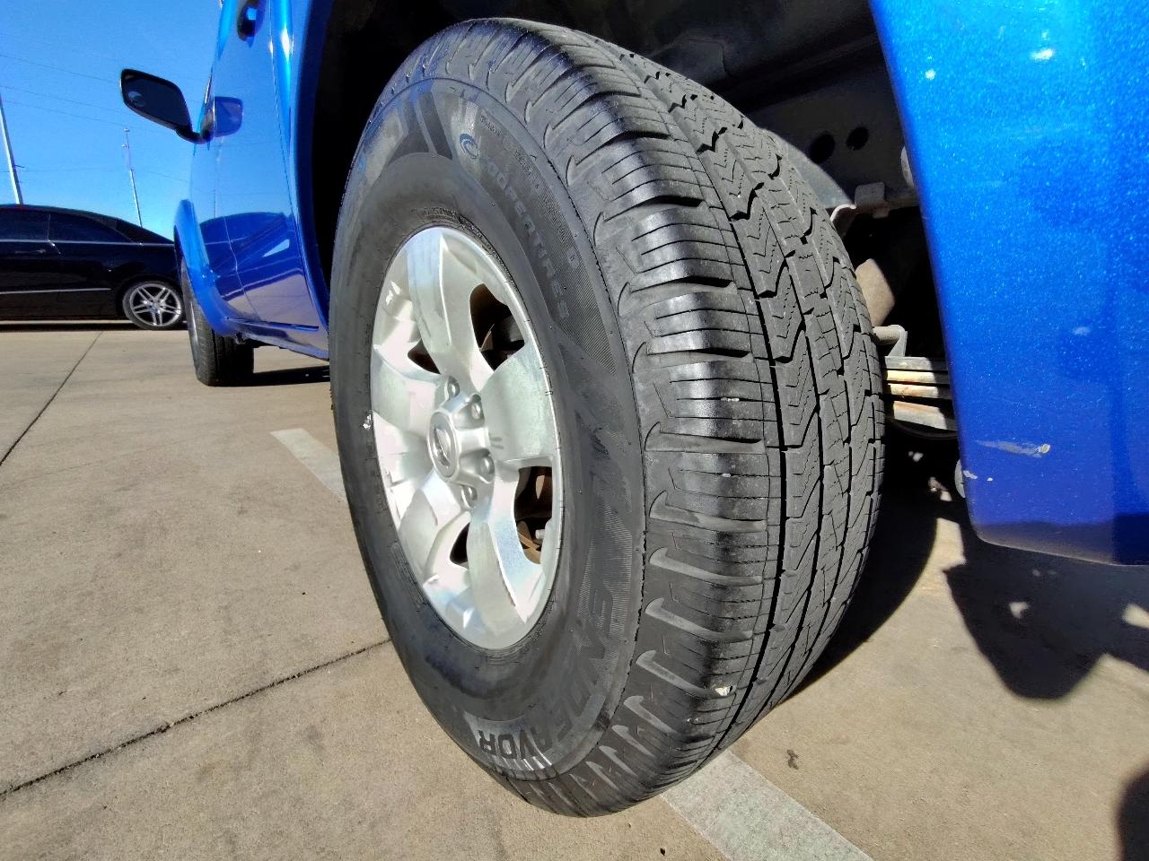 Nissan Frontier S Crew Cab 2WD 2012