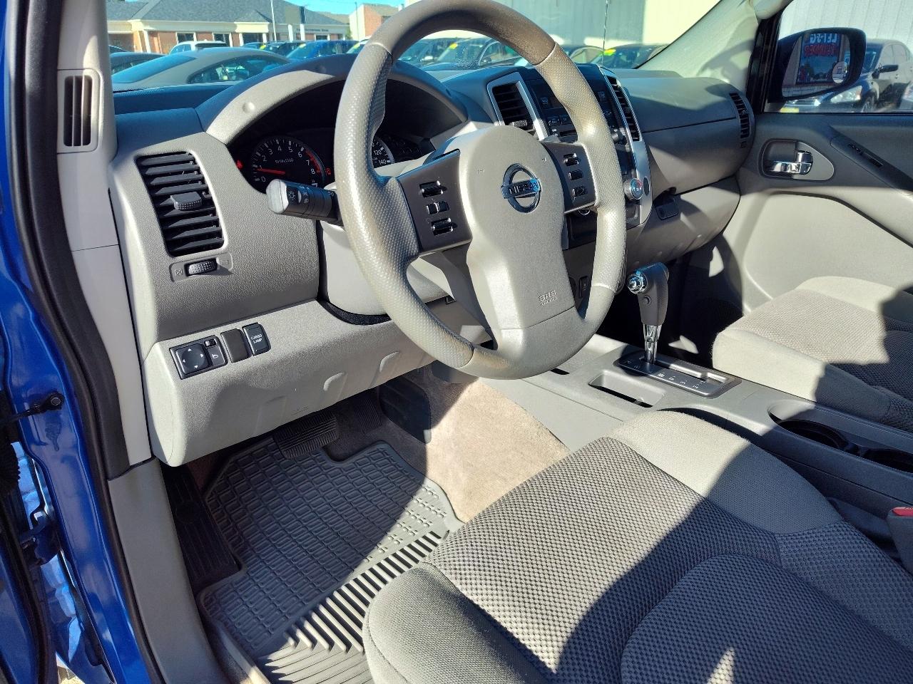 Nissan Frontier S Crew Cab 2WD 2012