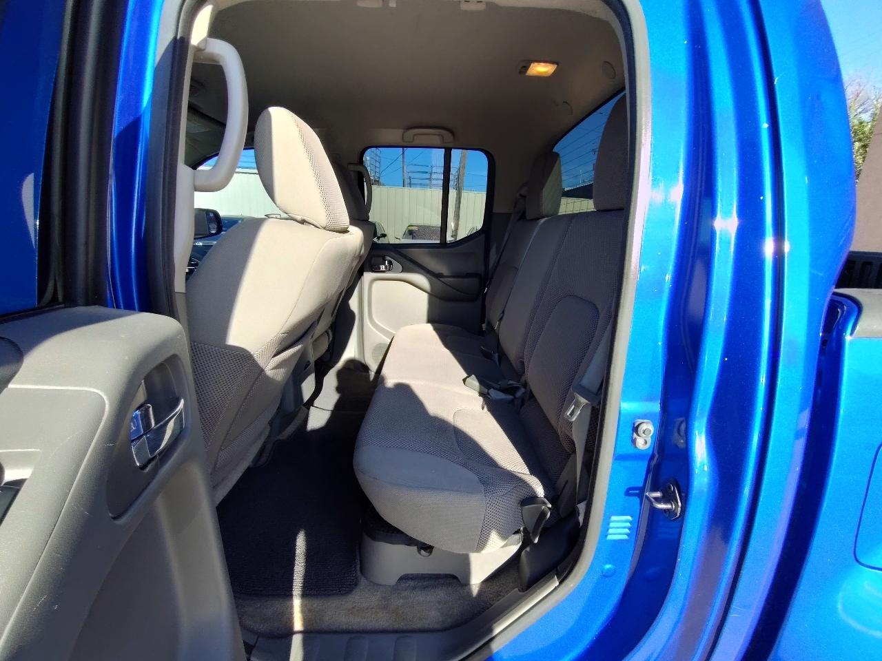 Nissan Frontier S Crew Cab 2WD 2012