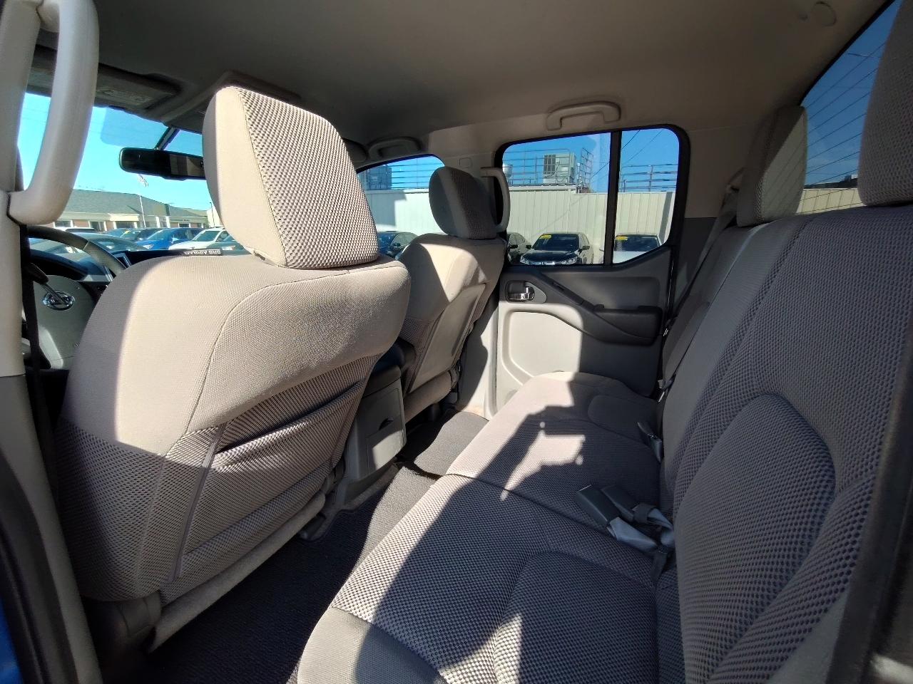 Nissan Frontier S Crew Cab 2WD 2012